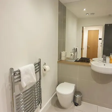 Garland Centre Apartment, Crayford-dartford Apartment