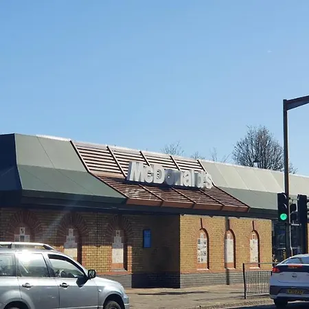 Garland Centre Apartment, Crayford-dartford *