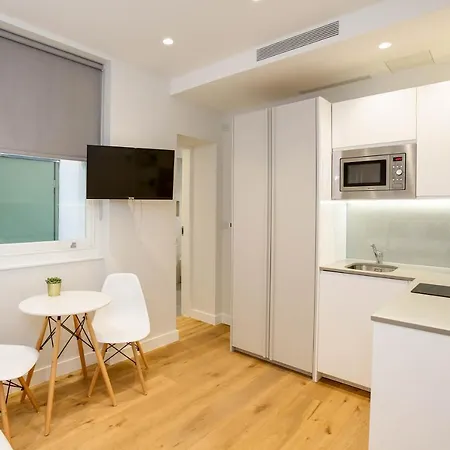 Cromwell Serviced By Stayprime Apartment London