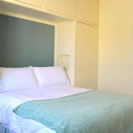 Lovely Floor Flat In Leafy Fulham * לונדון