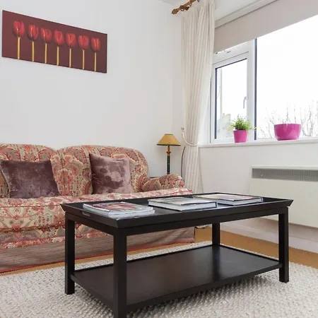 Professionally Cleaned 1 Bed Flat In South Kensington Apartment *