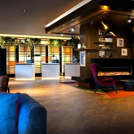 Leonardo Royal City