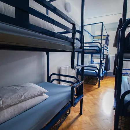 Backpackers Youth 18 - 35 Years Old Only Vandrarhem London