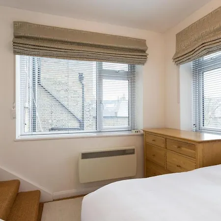 Professionally Cleaned 1 Bed Flat In South Kensington * London
