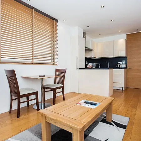 Incredible And Modern Central 1 Bedroom - Bridge Apartment
