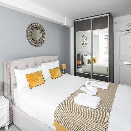 New Sleek Modern In The Heart Of Chelsea
