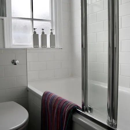 Bright And Spacious 1 Bedroom In Stylish Islington Lejlighed