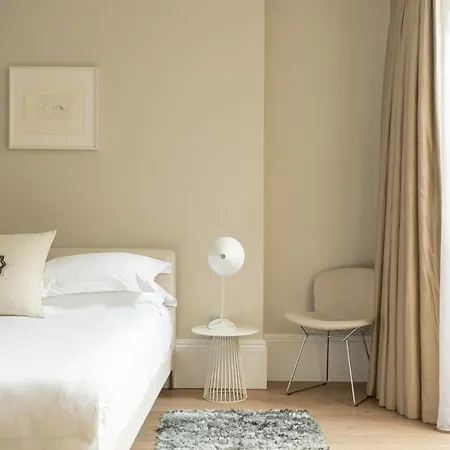 56 Welbeck Street 5*