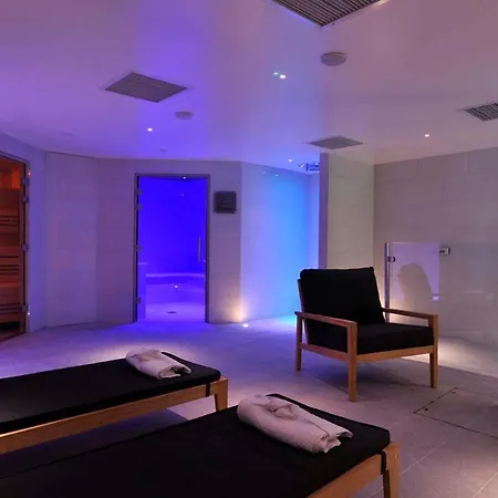 The Lensbury 4*