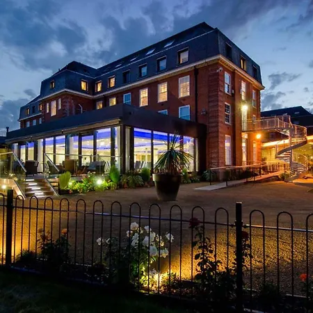 The Lensbury 4*
