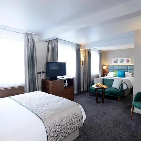 The Lensbury 4*