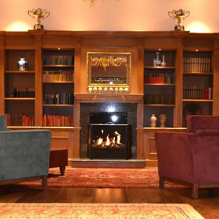 Hotel The Lensbury Teddington