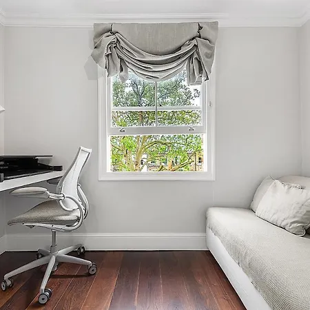 Veeve - Roof Terrace Views In Chelsea Apartment London