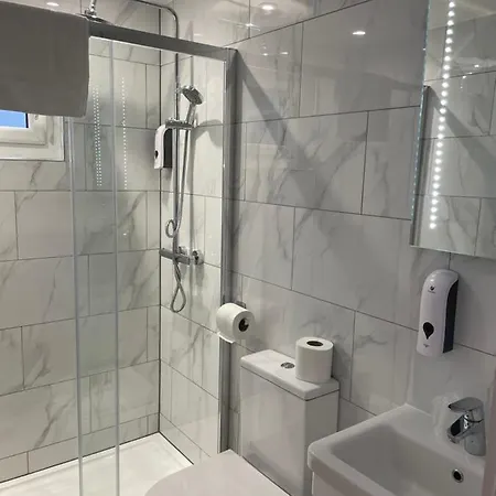 Holtwhites Hotel 3*