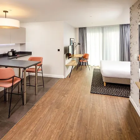 Adagio London Sutton Point 4*