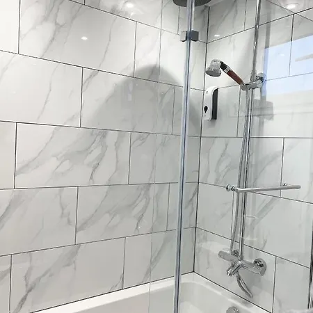 Holtwhites Hotel 3*