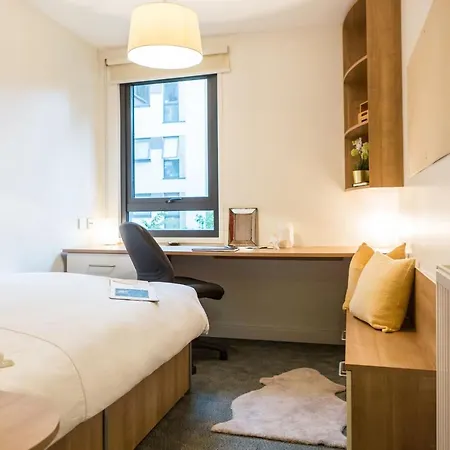 Chapter Highbury I In Apartment London