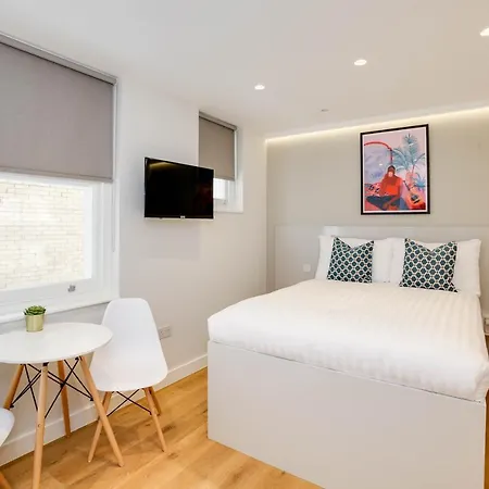 Cromwell Serviced By Stayprime Apartment London