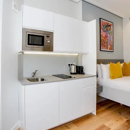 Cromwell Serviced By Stayprime Apartment London