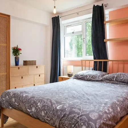 Pass The Keys Spacious Kennington Apartment, 4 Mins From Station Lejlighed *