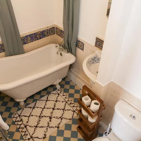 Pass The Keys Spacious 2bedroom Flat With Views In Bridge * لندن