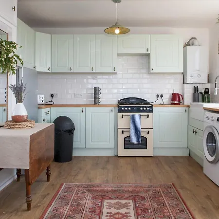 شقة Pass The Keys Spacious 2bedroom Flat With Views In Bridge *
