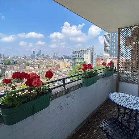Pass The Keys Spacious 2bedroom Flat With Views In Bridge شقة *