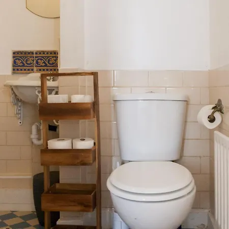 Pass The Keys Spacious 2bedroom Flat With Views In Bridge شقة