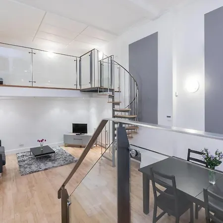 Lejlighed Amazing 2Br Triplex Apartment 2Mins From Oxford Street London