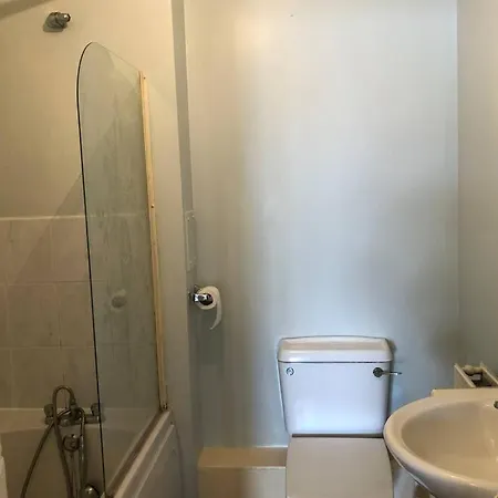 Thames View & Free Parking - Perfect Long Workers Only Apartment London