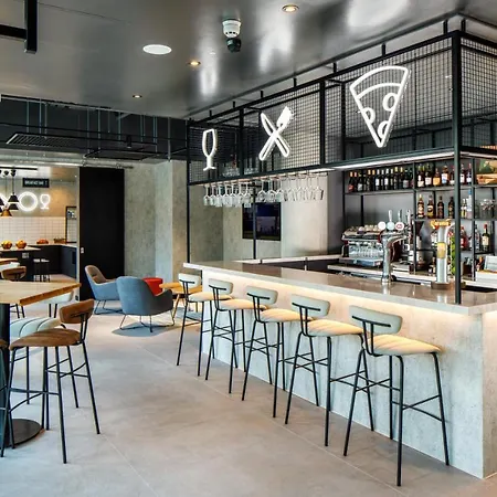 Adagio London Sutton Point Apartahotel 4*