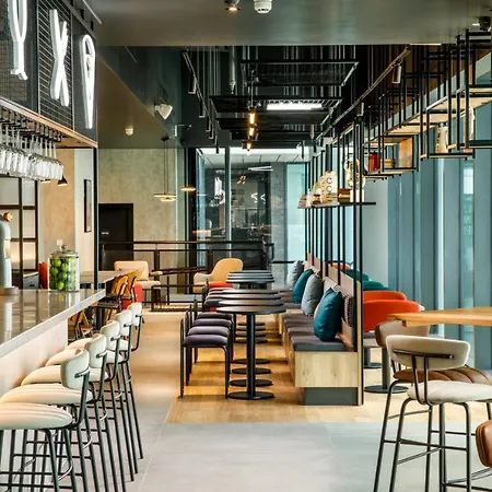 Apartahotel Adagio London Sutton Point 4*