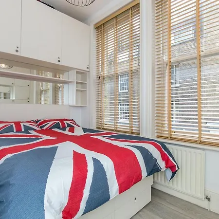 Apartment Radio - Covent Garden