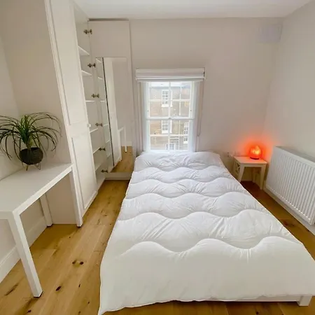 Quiet & Cosy House * London