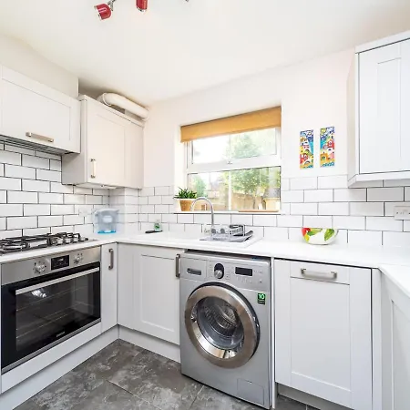 Pass The Keys Bright & Spacious Flat In Trendy East Dulwich Londyn