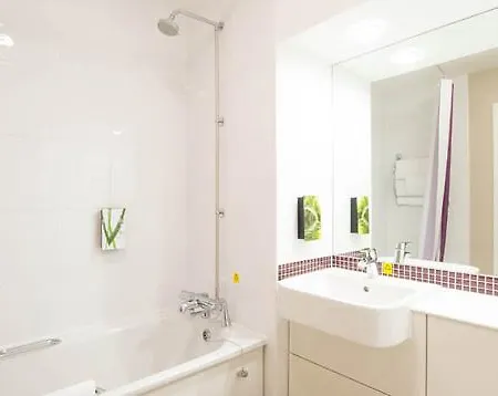 Premier Hotel Londres