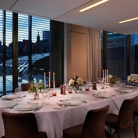 Pan Pacific Hotel 5*