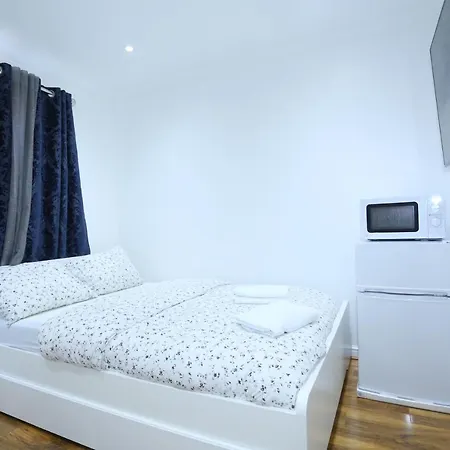 Lejlighed Cosy With En-suite Bathroom And Shared Kitchen