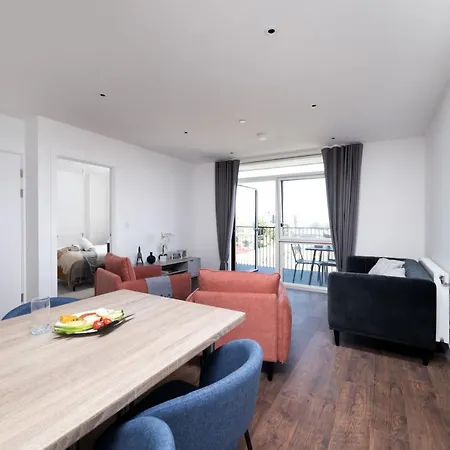 Modern And At Barking Wharf In Apartment *