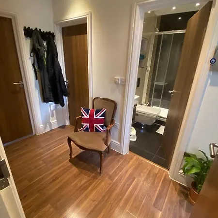 Notting Hill Next Door Bedroom In The Share Flat Guest house