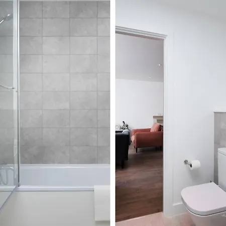 Modern And At Barking Wharf In Apartment *
