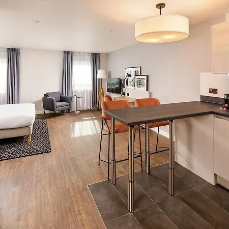 Adagio London Sutton Point 4*