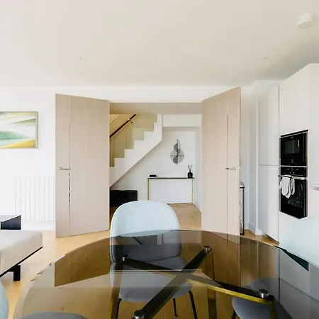 Executive Waterfront Split Penthouse