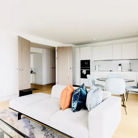 Executive Waterfront Split Penthouse