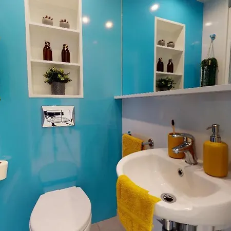 For Students Only Private Bedrooms With Shared Kitchen And At Iq Haywood House In London