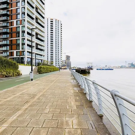 Apartment Executive Waterfront Split Penthouse London