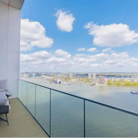 Executive Waterfront Split Penthouse London