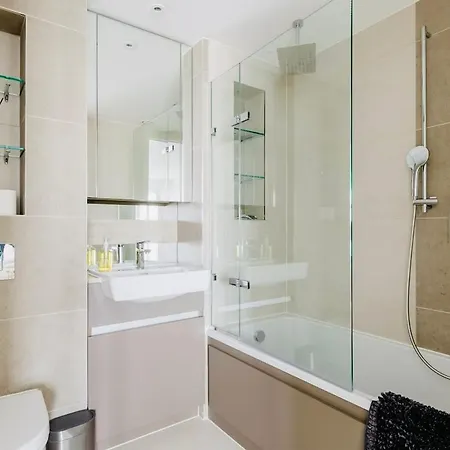 Executive Waterfront Split Penthouse *