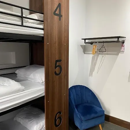 Burlington Hostel *
