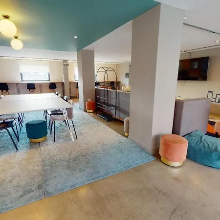 For Students Only Private Bedrooms With Shared Kitchen And At Iq Haywood House In *